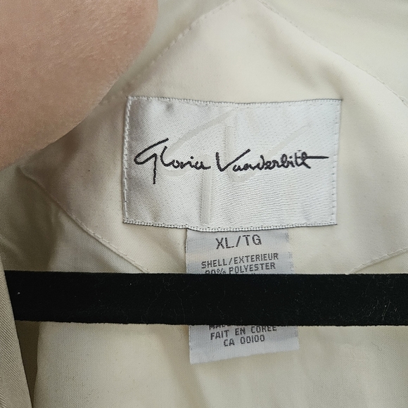 Gloria Vanderbilt Women's Cream and Tan Utility Jacket - Picture 3 of 4